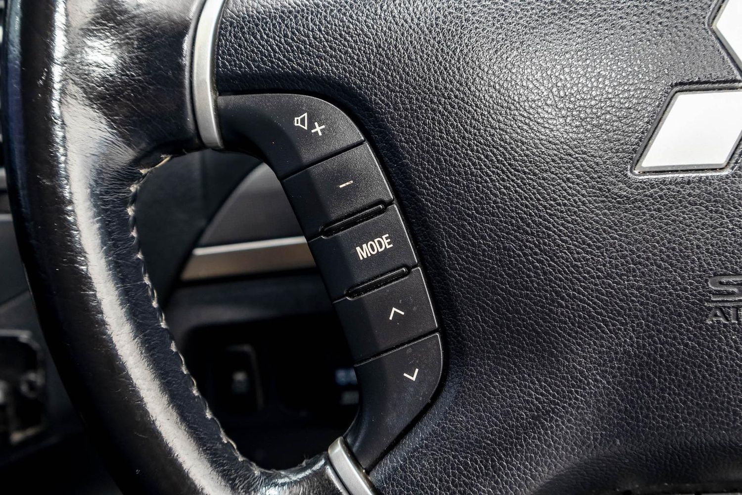 Mitsubishi Pajero Platinum 23 large 0144c41c456b5ae6eeb564100ca06ec1