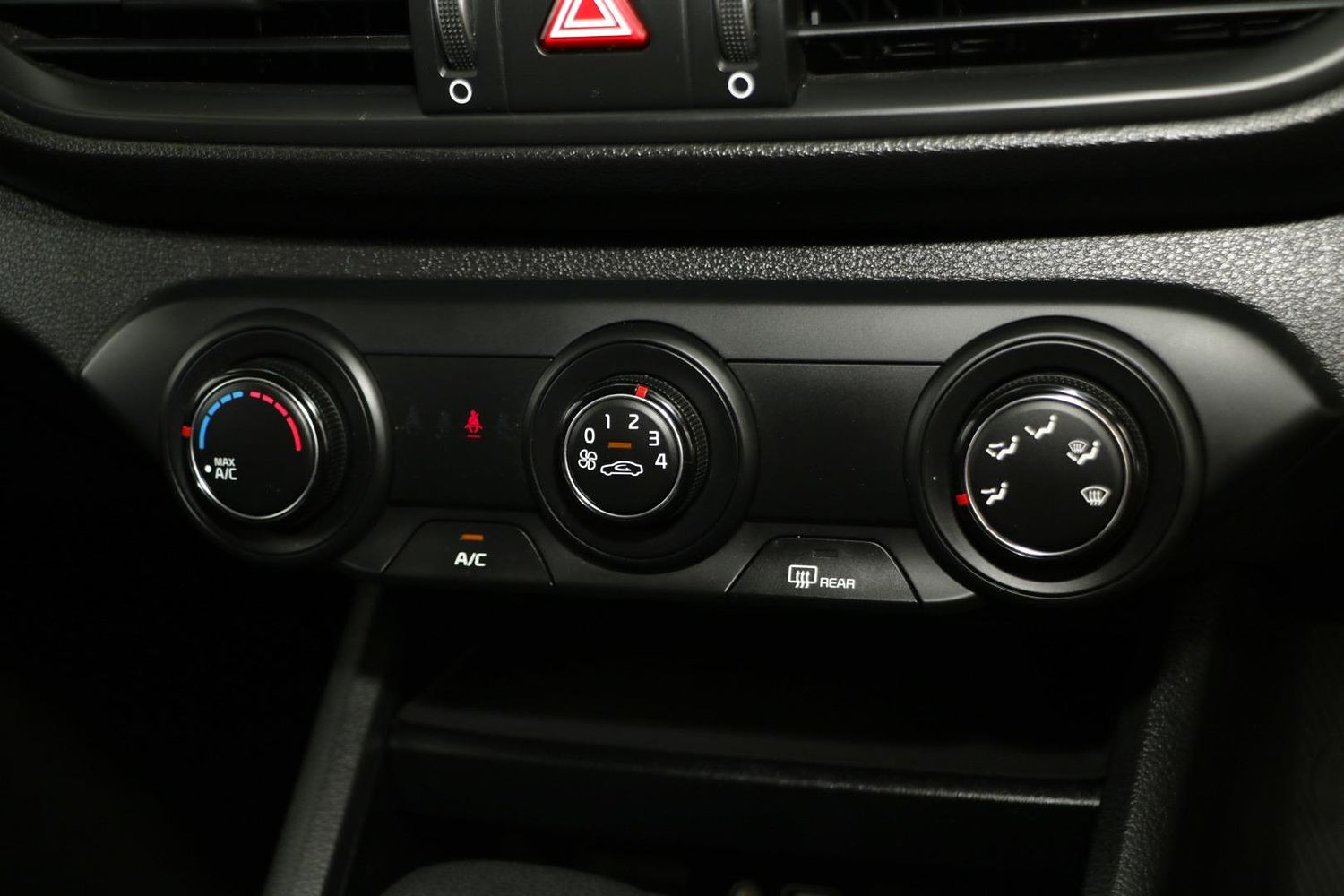 Kia Cerato S 20 large 478a4ece44502f28ca90275f1b0c776e