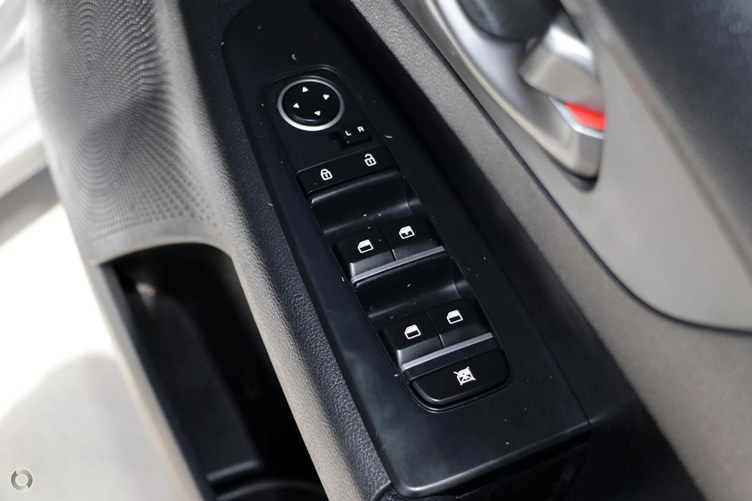 Kia Cerato S 23 large 4b5ff49296cd32c6e3e5b3d5ba84bd78