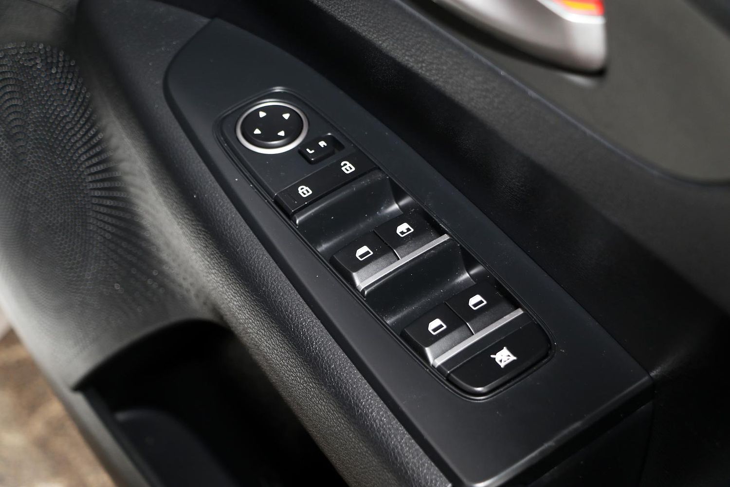 Kia Cerato S 24 large 732f2f86f8bb294512d8ba485bae4deb