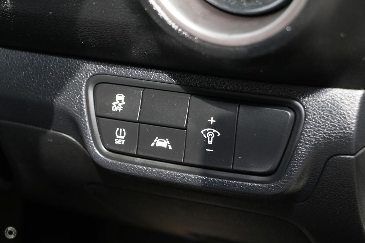 Kia Cerato S 25 large a74f335cd1d4cbdde71488419b5bec25