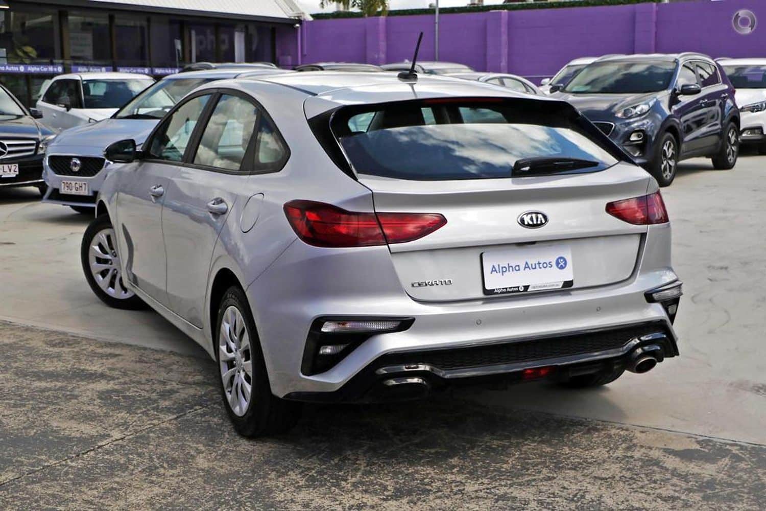 Kia Cerato S 9 large f78002099802463d23653c1bd2e15e35