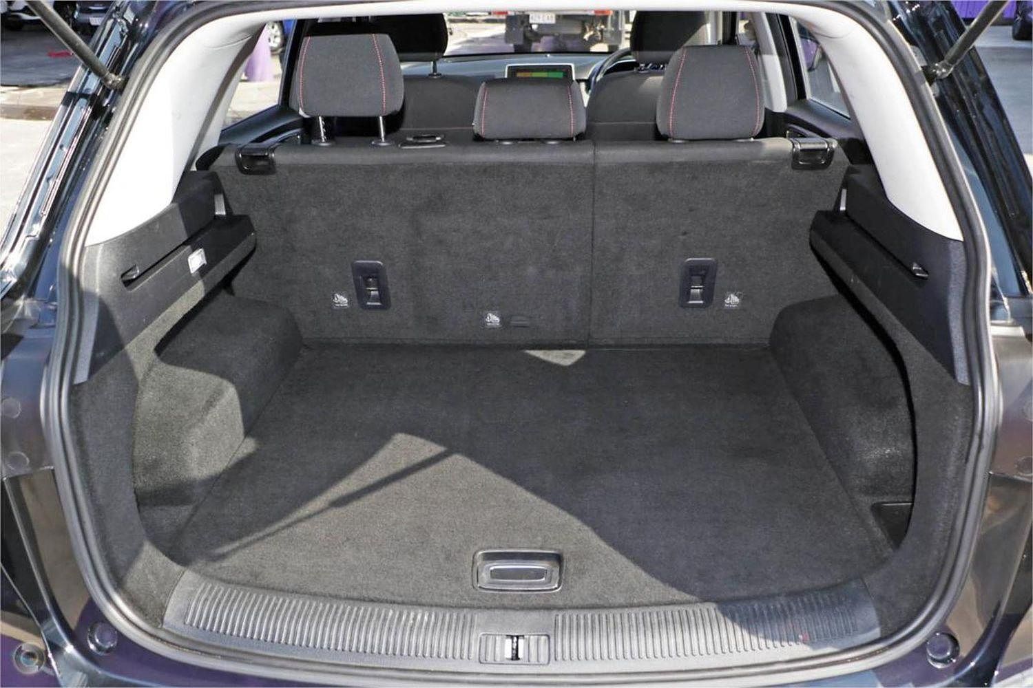 MG HS Core 29 large 1a9614145f846507aecaaedd6f9a436d