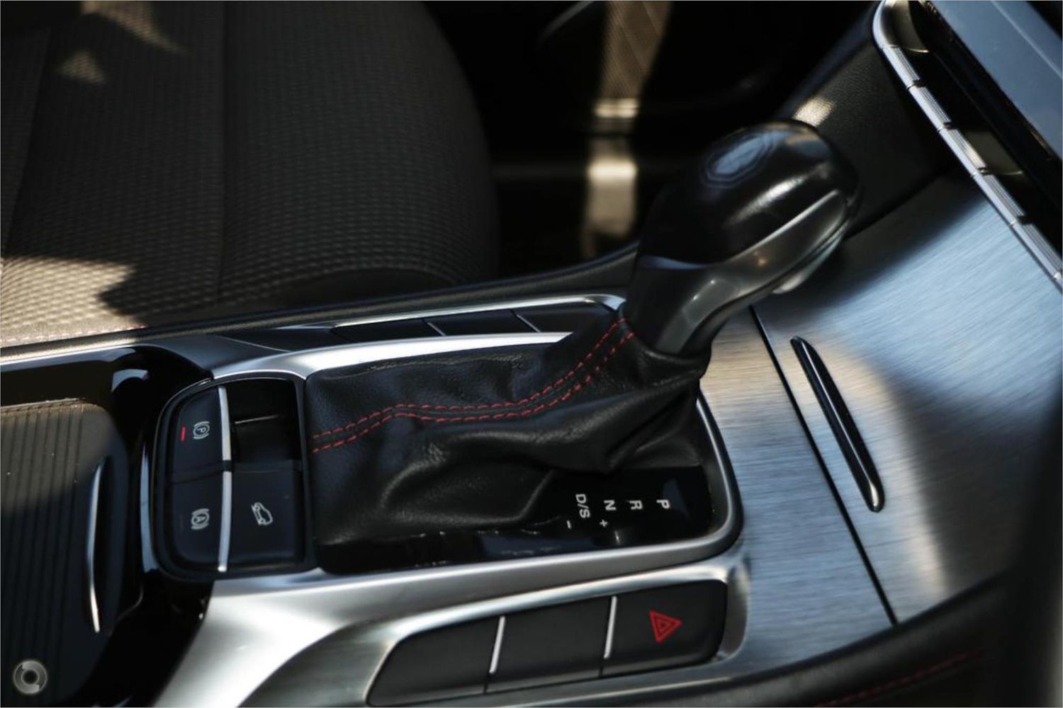 MG HS Core 37 large 30db9939bf67581d75b4807c981b914d