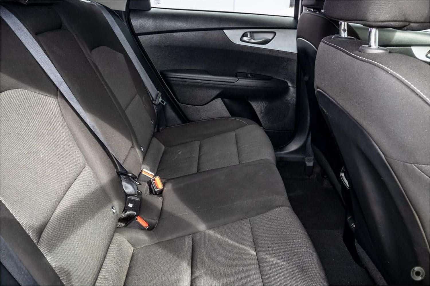 Kia Cerato S 24 large 323d69510dc002bec836fa2986727111