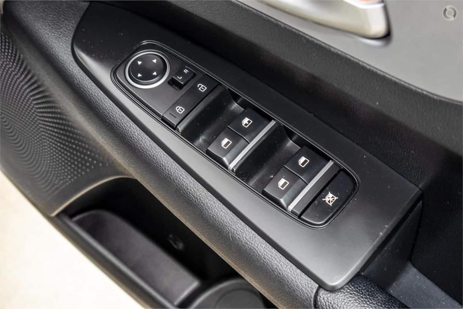 Kia Cerato S 52 large 3388d160ba42fd93a3cbb8eb1263e7e8