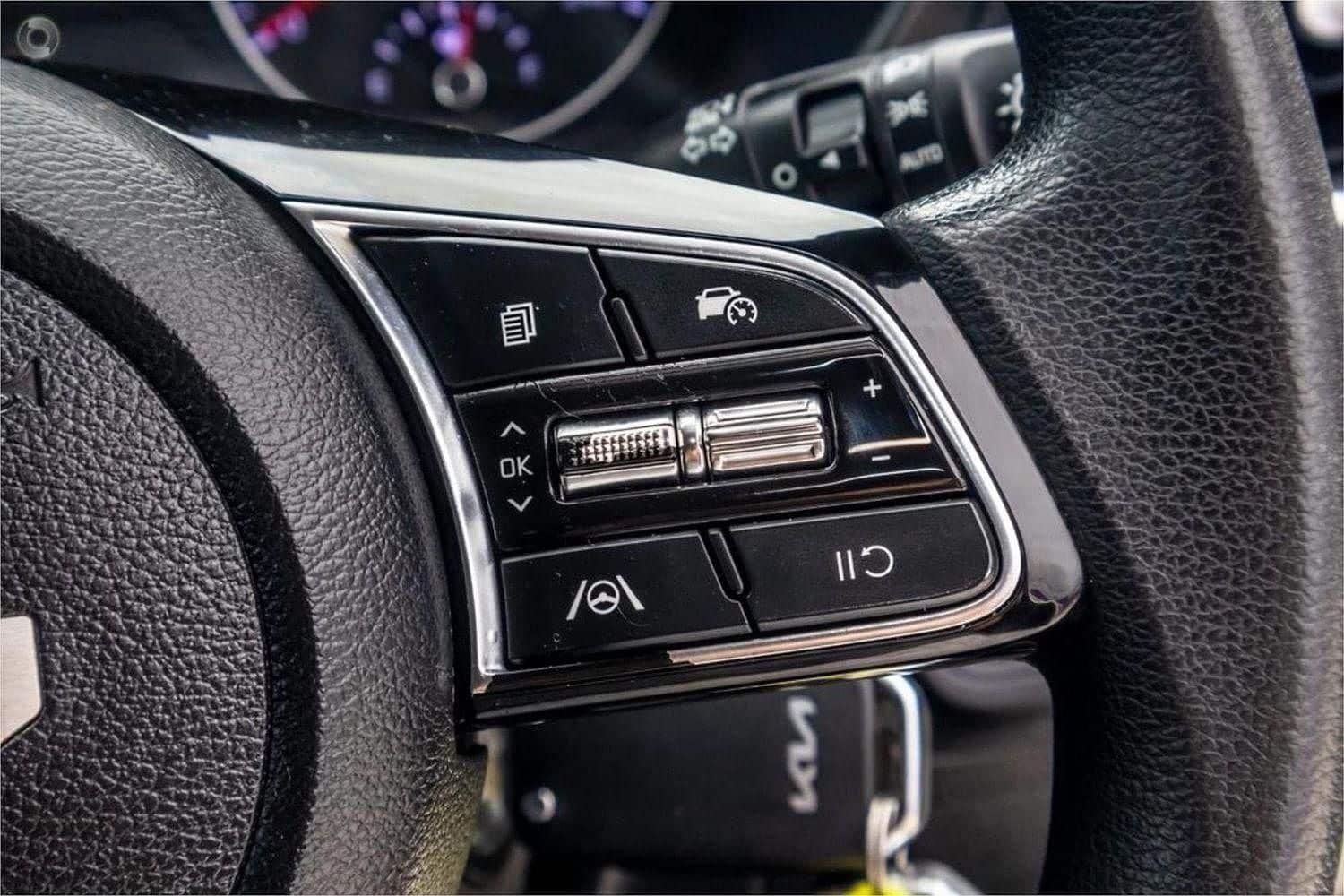 Kia Cerato S 26 large 62a2e84be209ba1960f98840c0b22292