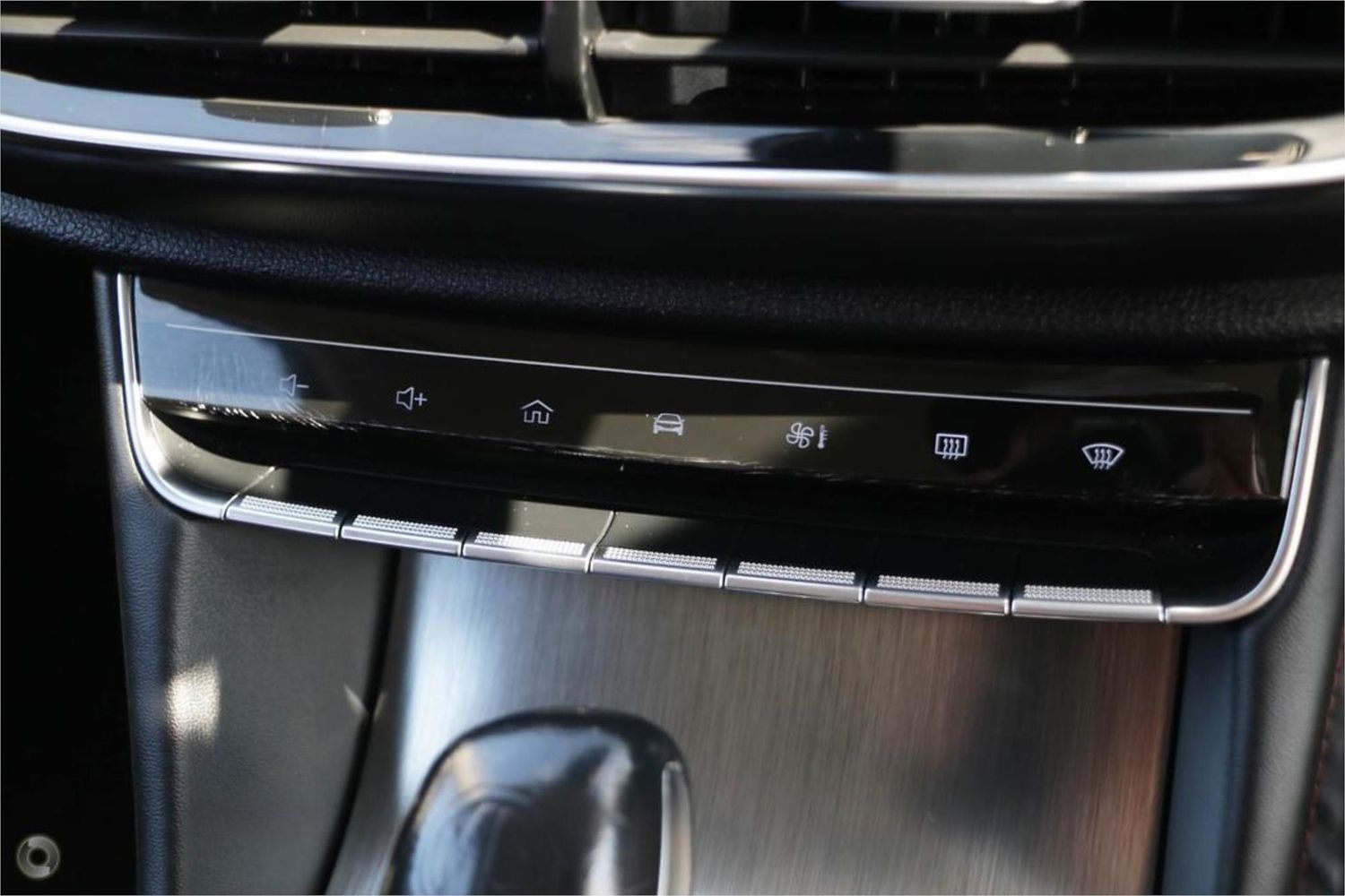 MG HS Core 54 large 6f81a140b263ae710f8ae3348a19acfb