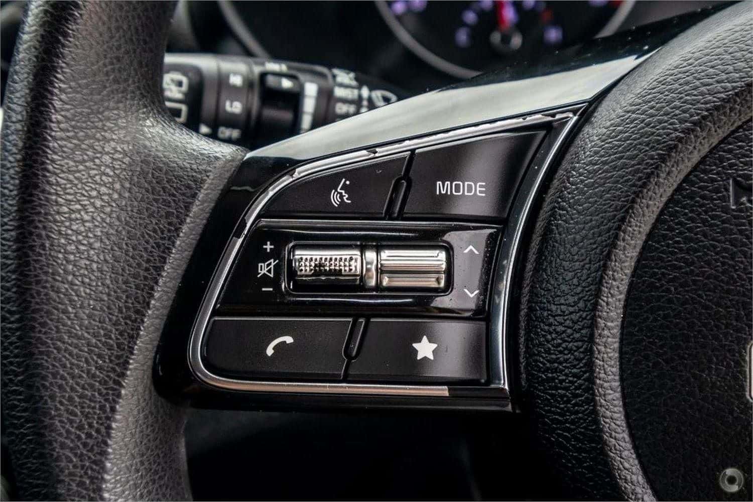 Kia Cerato S 25 large 777cc7258ded238564f4f7224573a7b5