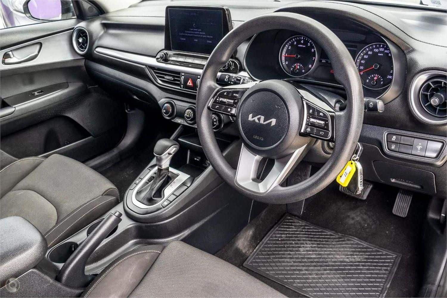 Kia Cerato S 21 large 9bd0f5250bc6682ab26302aea5572d91