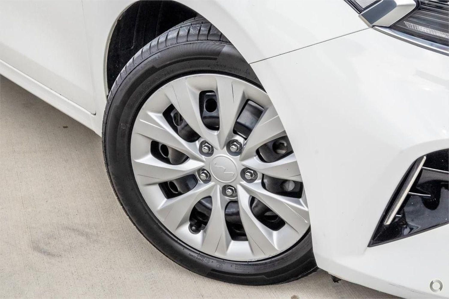 Kia Cerato S 35 large fb7eaa76c9e32eb991764d081580bd33