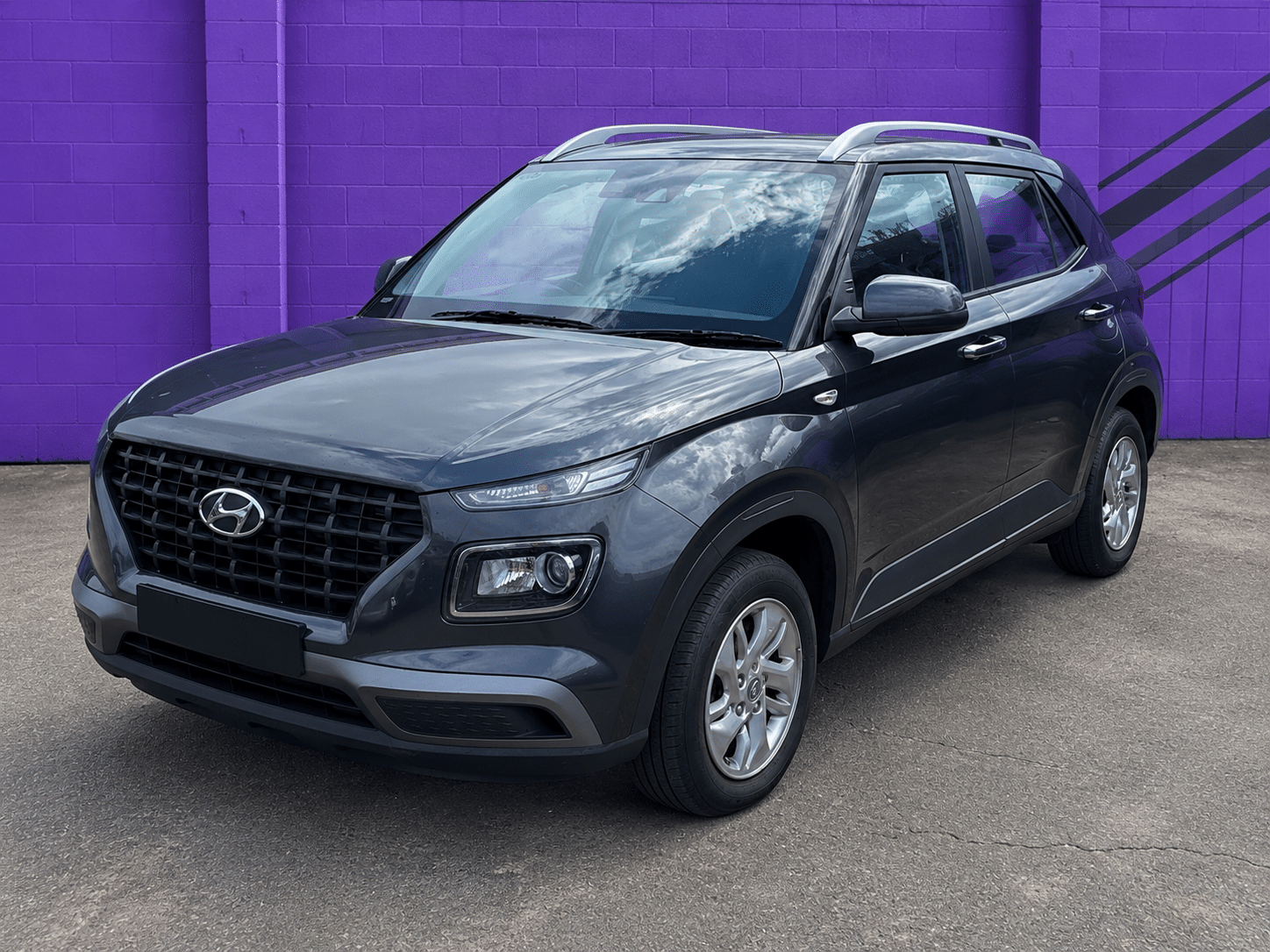 Hyundai Venue Front Grey