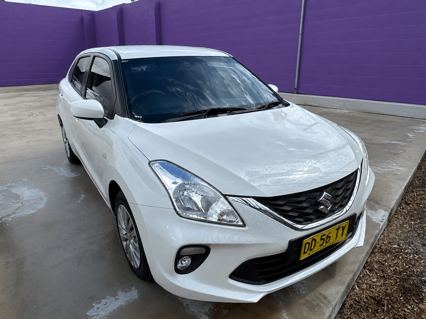 Suzuki Baleno Front