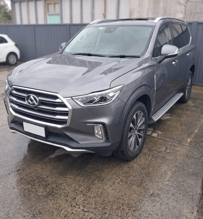 LDV D90 Executive 8 LDV D90 GREY FRONT
