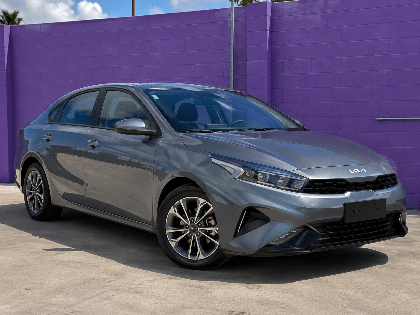 Grey Kia Cerato 2022 Front Right
